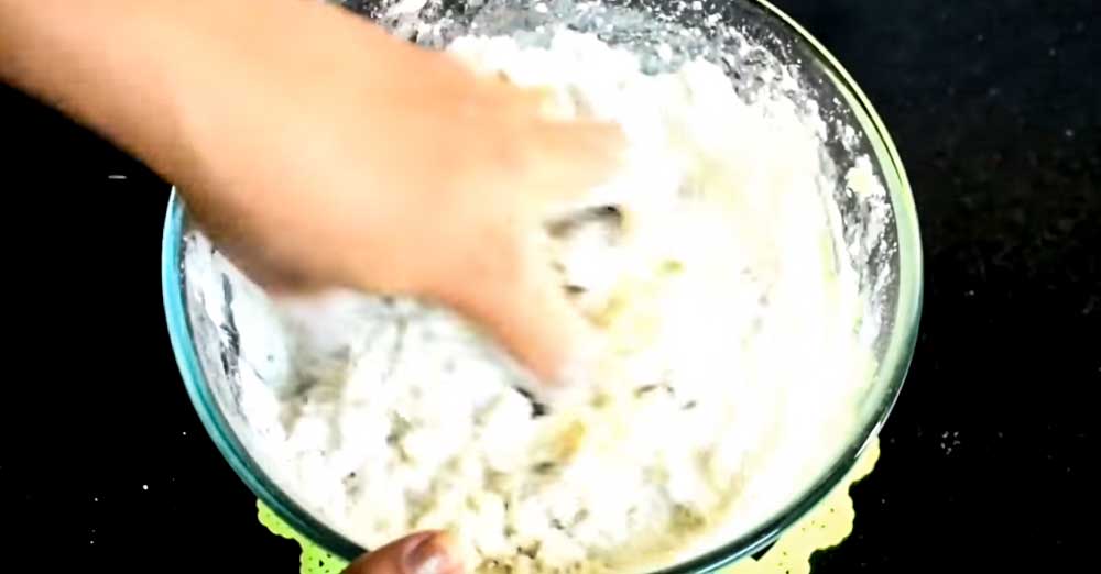 કાચા કેળાનું શાક બહુ બનાવી લીધું, હવે તેની ટેસ્ટી મસાલા પુરી બનાવો 4 Banana Puri 47