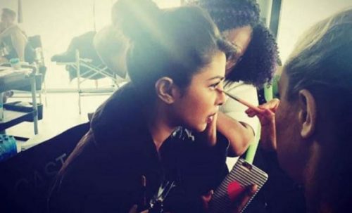 બૉલીવુડની અભિનેત્રીઓનો આ રીતે થાય છે મેકઅપ 8 प्रियंका चोपड़ा