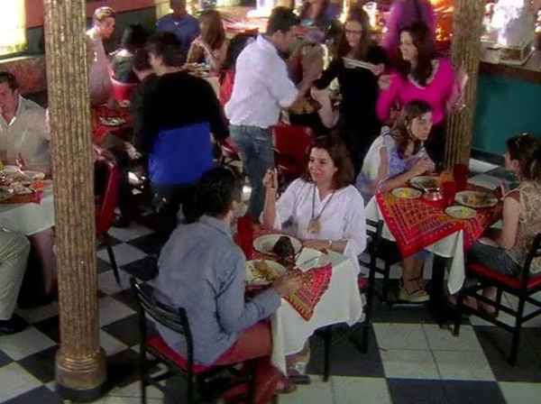 આજના ફેમસ એક્ટર્સ, ક્યારેક કરતા હતા ફિલ્મોમાં નાના-નાના રોલ. તમે જાતે જ જોઈ લો 6 Farha Khan