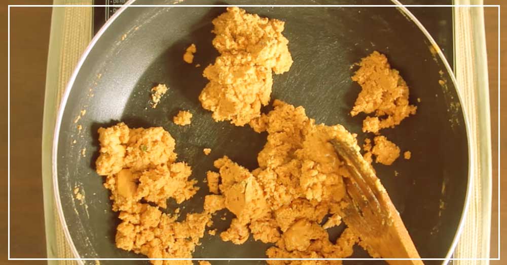 હવે ઘરે બનાવો સોન પાપડી કેમ કે બજારમાંથી બહુ ખરીદી લીધી: સોન પાપડી 5 Son Papadi 6