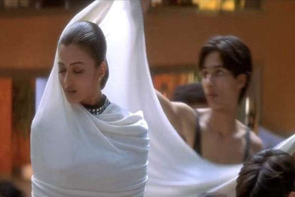 આજના ફેમસ એક્ટર્સ, ક્યારેક કરતા હતા ફિલ્મોમાં નાના-નાના રોલ. તમે જાતે જ જોઈ લો 4 sahid