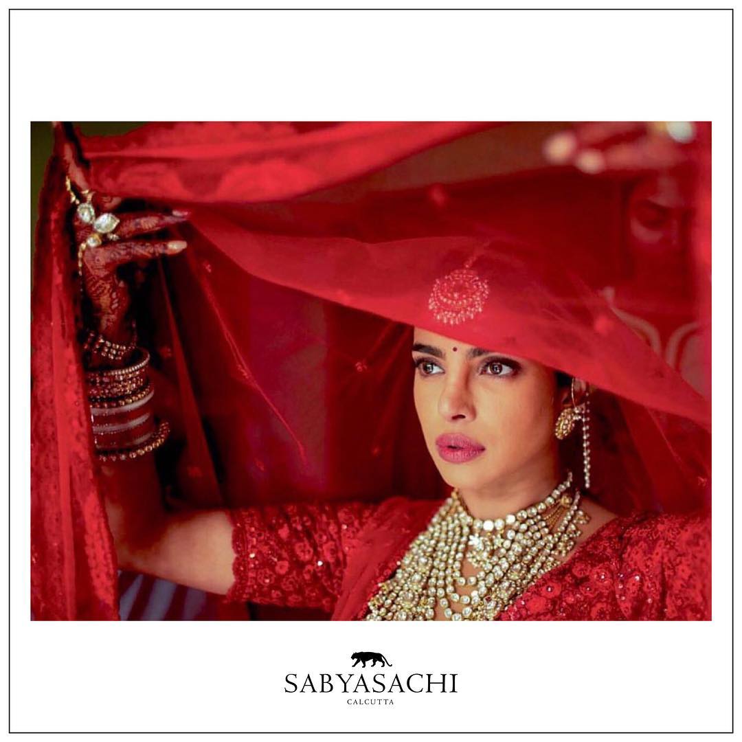 જુવો પ્રિયંકા અને નીકની રોમેન્ટિક અંદાજ માં નવી તસ્વીરો 12 3 1