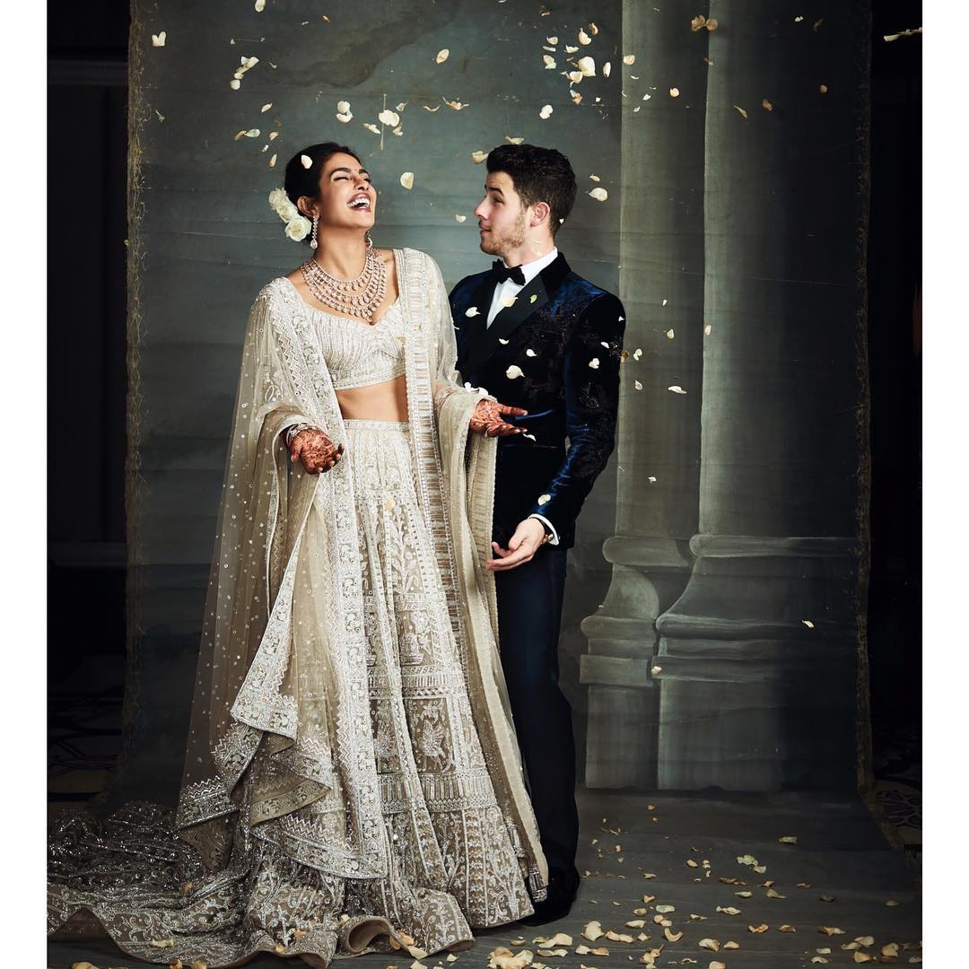 જુવો પ્રિયંકા અને નીકની રોમેન્ટિક અંદાજ માં નવી તસ્વીરો 13 4 1