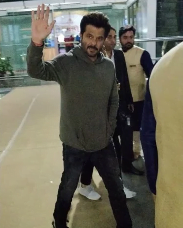 मुकेश अंबानी की बेटी की शादी में शामिल होने उदयपुर पहुंचीं हिलेरी क्लिंटन, मेहमानों के लिए लगाये 92 चार्टर प्लेन! 5 Anil Kapoor