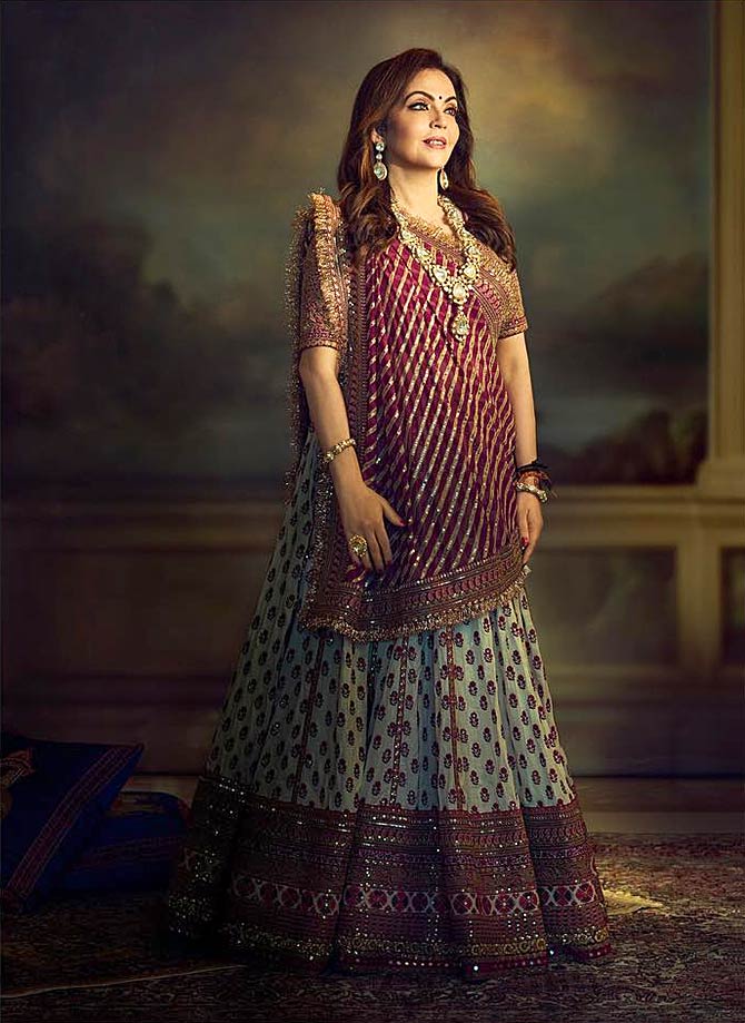 ઈશાએ પોતાના લગ્નમાં નીતા અંબાણીનું 35 વર્ષ જૂનું પાનેતર પહેર્યું! 4 Nita Ambani 1