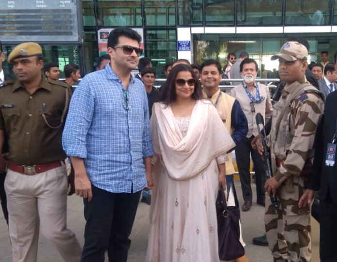 मुकेश अंबानी की बेटी की शादी में शामिल होने उदयपुर पहुंचीं हिलेरी क्लिंटन, मेहमानों के लिए लगाये 92 चार्टर प्लेन! 4 ambani guest