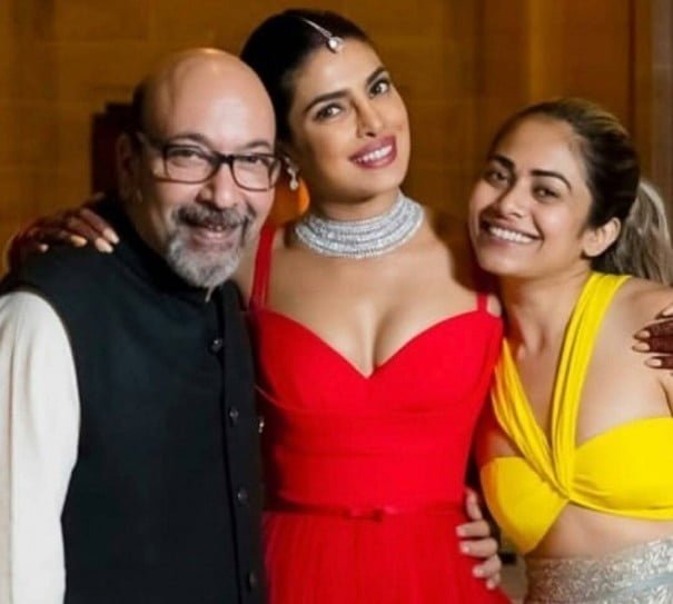 જુવો પ્રિયંકા અને નીકની રોમેન્ટિક અંદાજ માં નવી તસ્વીરો 8 priyanka 5