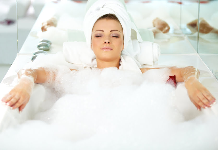 સાબુનું ફીણ હમેશા સફેદ જ કેમ હોય છે? 3 bubblebath2