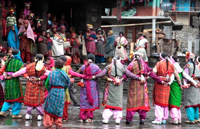 ૫ દિવસ સુધી કપડા વગર રહે છે અંહીની લગ્ન કરેલી મહિલાઓ 2 woman