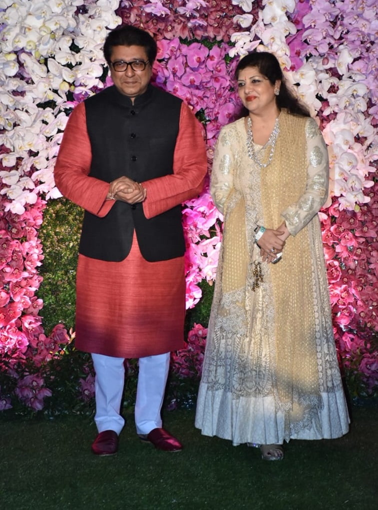 આકાશ અંબાણી-શ્લોકાના લગ્નમાં આ સિતારાઓ રહ્યાં હાજર, જુઓ તસવીરો 19 raj thackeray