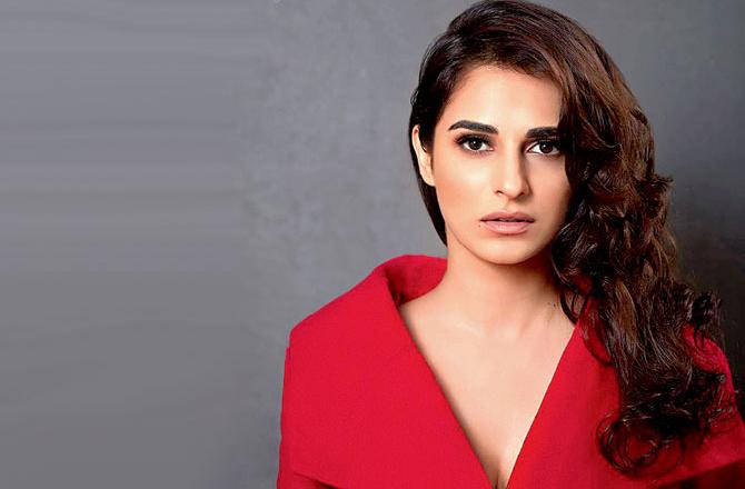 સલમાન ખાનની ઓનસ્ક્રીન બહેન ને આવી રીતે ‘ભારત’માં મળ્યું કામ જાણો કોણ છે આ એક્ટર્સ 5 Kashmira Irani d