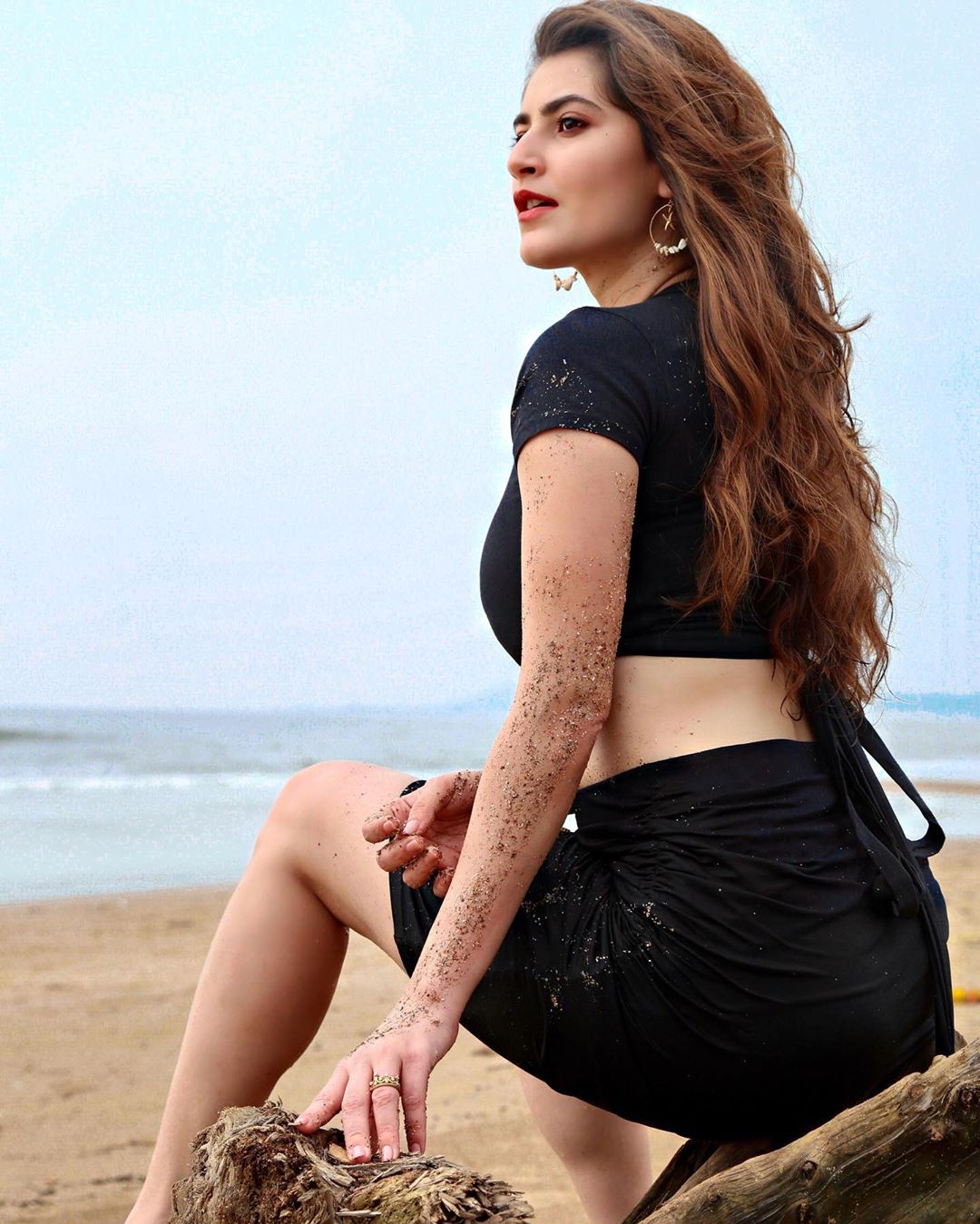 શિવાલિકા ઓબેરોયએ સાઇન કરી બીજી ફિલ્મ 2 shivaleekaoberoi 71895885 166676887849104 1354663047449464502 n