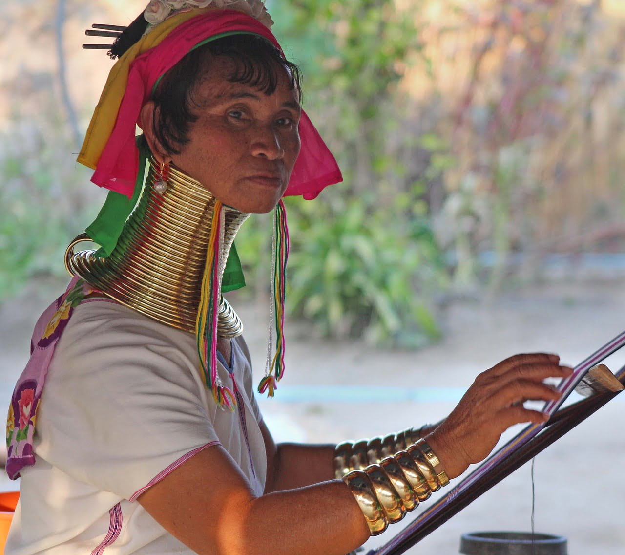 શું તમે જાણો છો નેક રીંગ ટ્રેડીશન પાછણનું કારણ.. 5 neck rings 3421922 1280