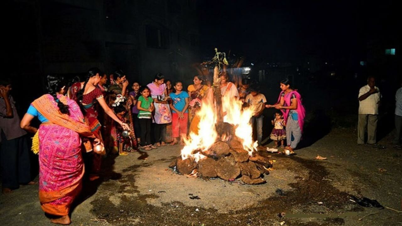 499 વર્ષ પછી હોળીના દિવસે ગુરૂ અને શનિનો દુર્લભ યોગ, વિષ્ણુજી સાથે ગુરૂ-શનિની પણ પૂજા કરો 3 maxresdefault 1 3