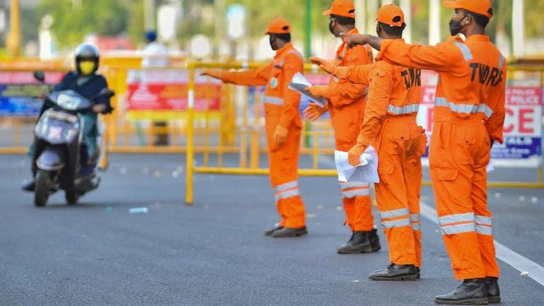 Corona સંકટ: જાણો આ કોરોના હોટસ્પોટ શું છે ? સીલ કરાયા બાદ જાણો તમે શું કરી શકો અને શું નહી? 2 Tamil