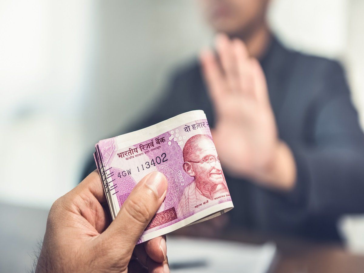 જાણો શું કરન્સી નોટોના માધ્યમથી ફેલાય છે કોરોના વાયરસ 2 bribery 1