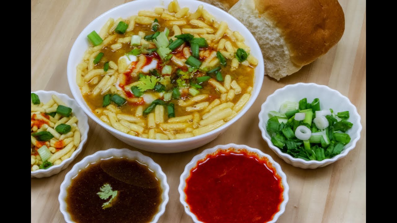 લોકડાઉનમાં બનાવો વડોદરાનું સ્પેશિયલ સેવ ઉસળ,ખાવામાં સ્વાદિષ્ટ અને બનાવવામાં એકદમ ઇઝી ડીશ 5 maxresdefault 27