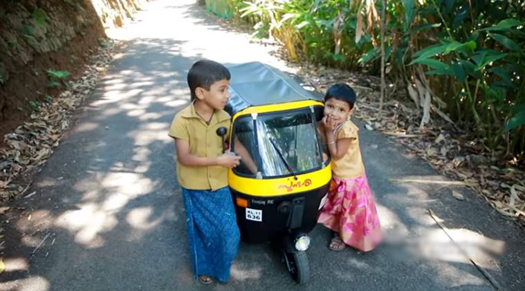 બાળકોની ખુશી માટે પિતાએ બનાવી મિની ઓટો રીક્ષા,આ મીની ઓટો રિક્ષાને આપવામાં આવ્યું આ નામ 4 rick 5