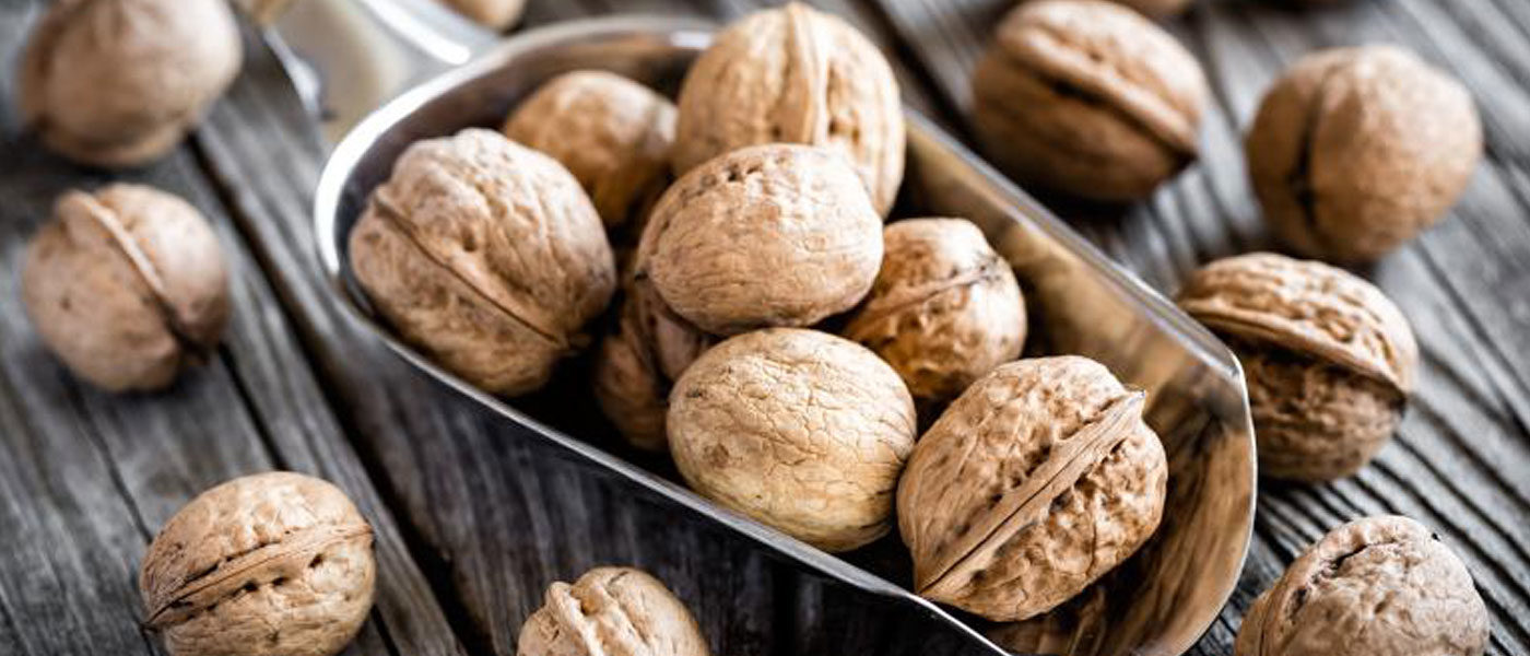 ઘરે જ બનાવો એકદમ સ્વાદિષ્ટ અને આરોગ્યપ્રદ નાસ્તો,સ્વીટ એન્ડ સ્પાઇસી કેલિફોર્નિયા વોલનટ્સ બનાવવાની એકદમ સરળ રેસિપી 3 Frubee4 1400x600 1