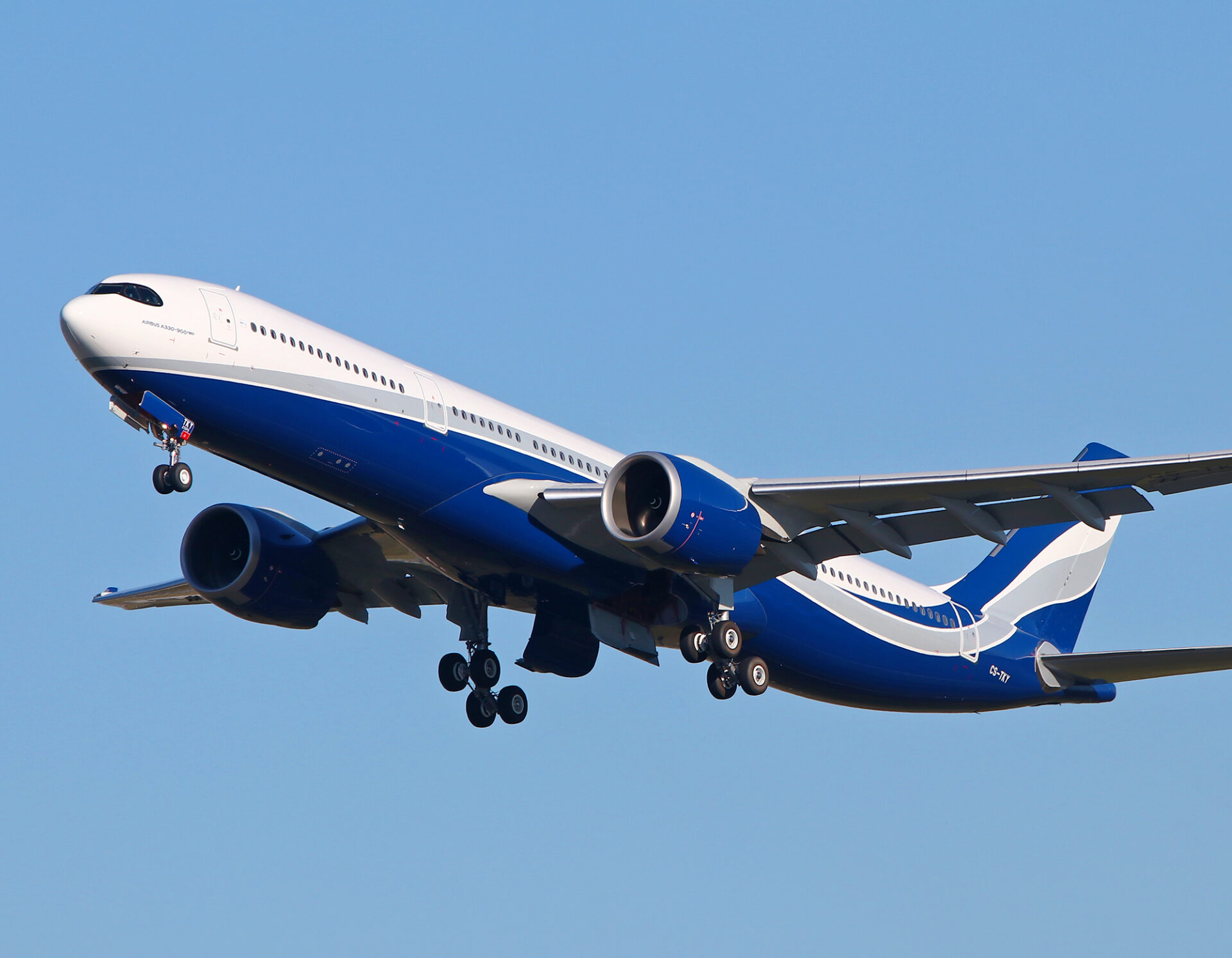 સ્પાઇસજેટ પોતાની લાંબા અંતરની ઉડાન કરશે શરૂ, આ દેશમાં ઉડાન ભરવાની મળી પરવાનગી 2 330HFYM1 5393