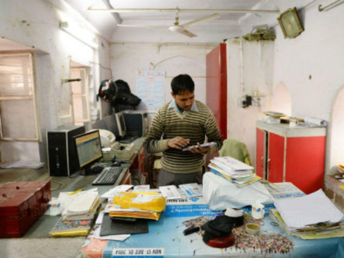 પોસ્ટ વિભાગ દ્વારા લેવામાં આવ્યો મહત્વપૂર્ણ નિર્ણય, ગામડાઓની પોસ્ટ ઓફિસમાં પણ લોકોને મળશે આ બધી સુવિધા 7 economic survey 2016 all post offices to be computerised by 2017