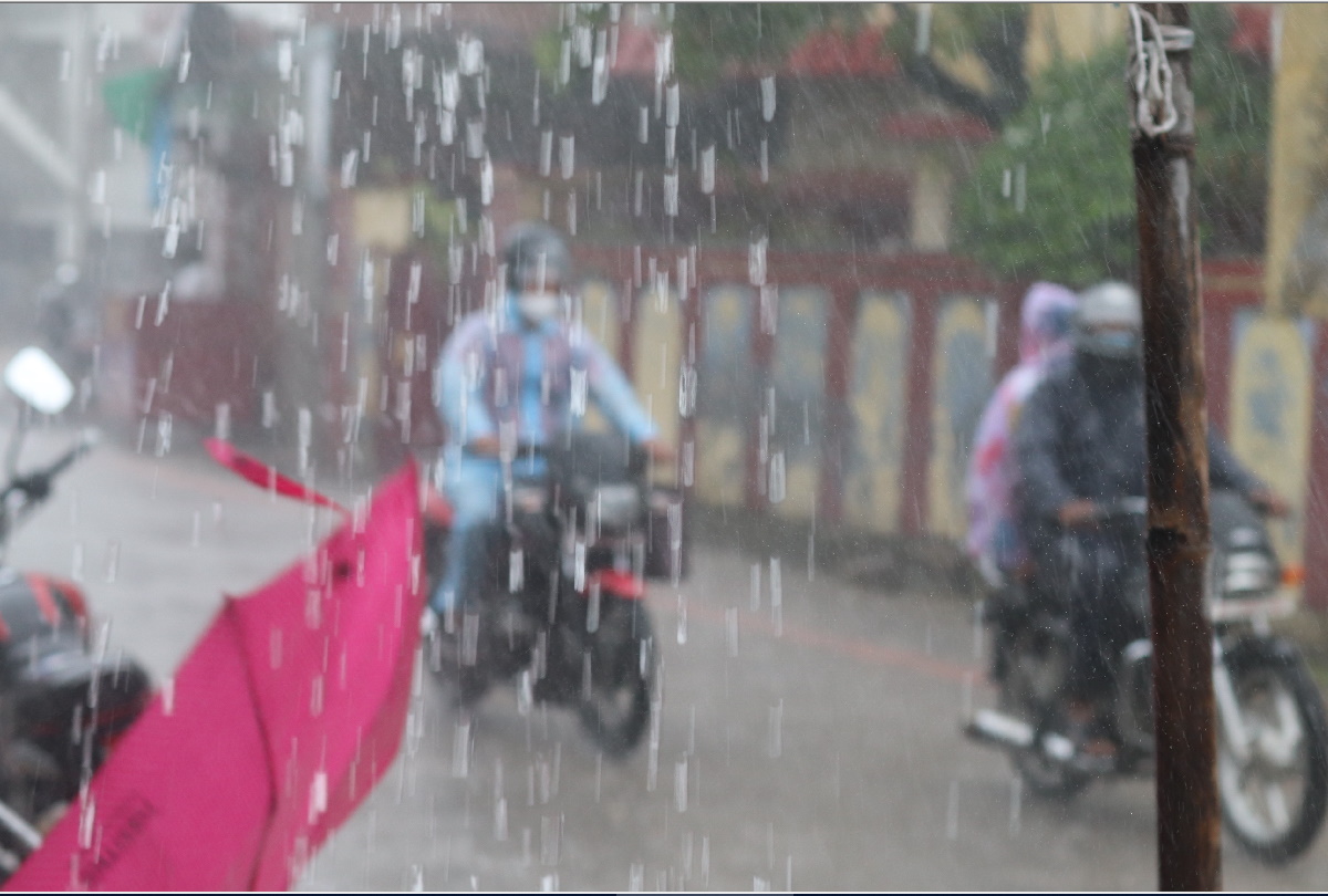 રાજ્યમાં આજે અનેક જિલ્લાઓમાં ભારે વરસાદ,આગામી 4 દિવસ હજુ ભારે વરસાદની આગાહી 2 gorakhpur weather 1594379539