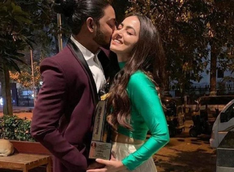 ટીવી જગતના આ સ્ટાર્સે બ્રેકઅપ પછી પાર્ટનર સામે ખુલ્લેઆમ વ્યક્ત કર્યો ગુસ્સો 5 sana 768x563 1