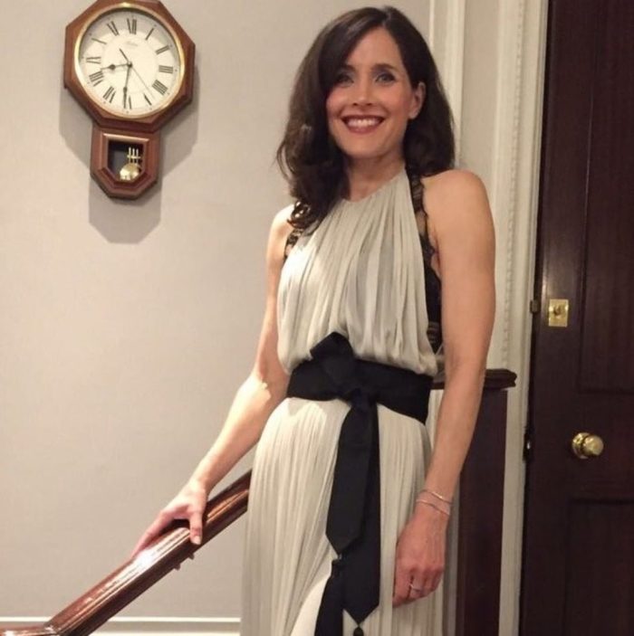 અત્યારે પણ રૂપની રાણી છે 'લગાન'ની ફેર મેમ, 52 વર્ષની ઉંમરે પણ દેખાય છે અદભૂત, જુઓ ફોટાઓ. 7 212629640 327071955677226 1090201311757415940 n 700x703 1