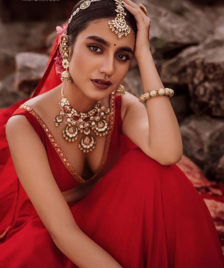 આ 7 સુંદરીઓને તેમની સુંદરતા અને સ્ટાઇલથી 'નેશનલ ક્રશ'નું ટેગ મળ્યું છે, જુઓ આ ફોટાઓ. 3 241314211 388991029420836 1846711399262551882 n e1641636673550 768x919 1