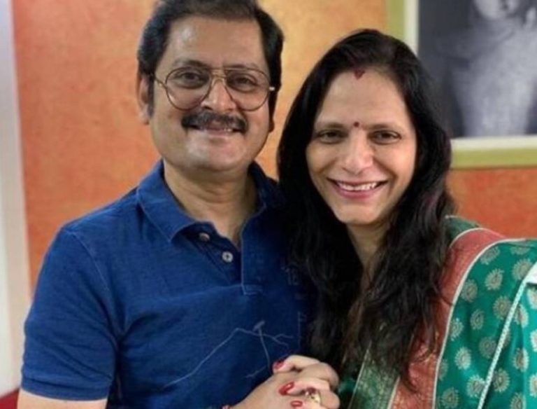 આ છે ભાભી જી ઘર પર હૈ સ્ટાર્સના રિયલ લાઈફ પાર્ટનર, શુભાંગી અત્રેથી લઈને આસિફ શેખના હમસફર સુધી 5 4 25 768x584 1