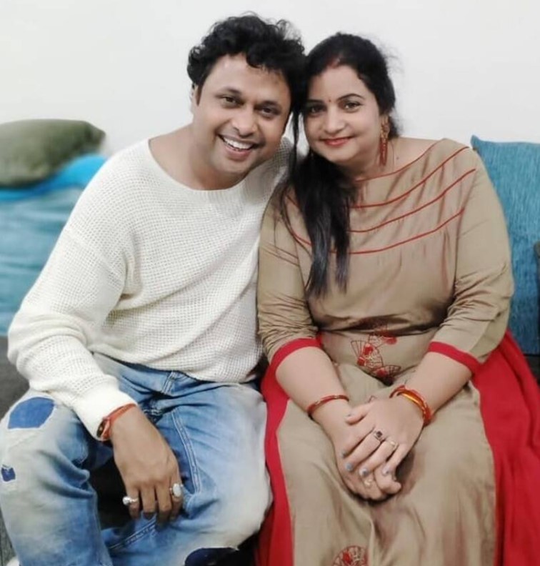 આ છે ભાભી જી ઘર પર હૈ સ્ટાર્સના રિયલ લાઈફ પાર્ટનર, શુભાંગી અત્રેથી લઈને આસિફ શેખના હમસફર સુધી 7 6 10