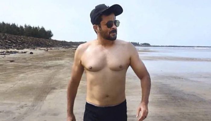 આ 7 બોલિવૂડ કલાકારો તેમની ફિટનેસથી વૃદ્ધાવસ્થાને આ રીતે માત આપી રહ્યા છે, આજે પણ તેઓ યુવાનોના આઇકોન છે. 4 Anil Kapoor 3 1 700x401 1