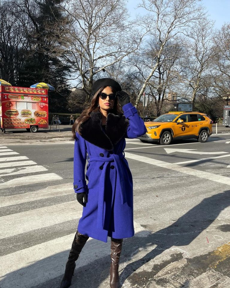 મિસ યુનિવર્સ હરનાઝ સંધુ ન્યૂયોર્કની સડકો પર મસ્તી કરી રહી છે, તેની સ્માઈલ જોઈને બધાને ખાતરી થઈ ગઈ કે,. 5 Harnaaz Kaur Sandhu 15.01.22 4 768x960 1