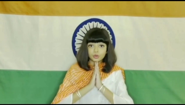 દુનિયાના આ ખૂણે જોવા મળે છે આરાધ્યા બચ્ચનનો લુક: ચાહકોએ કહ્યું, આ આરાધ્યાની કાર્બન કોપી છે. 5 IMG 20220131 211558