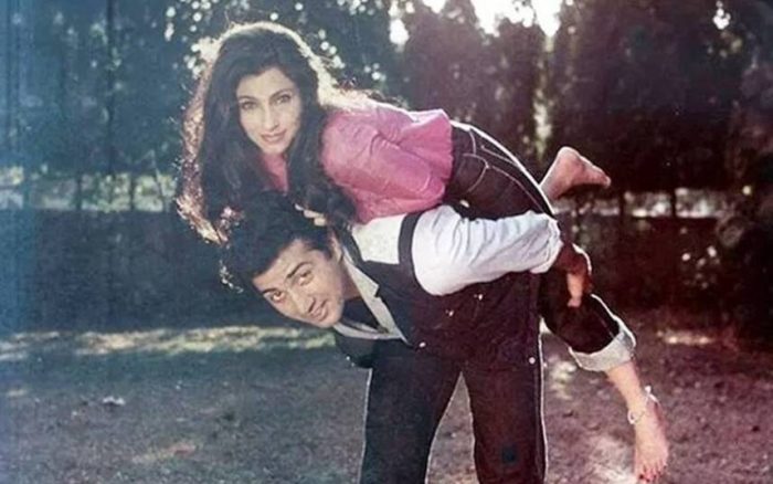 Sunny Deol Dimple kapadia 5 700x438 1