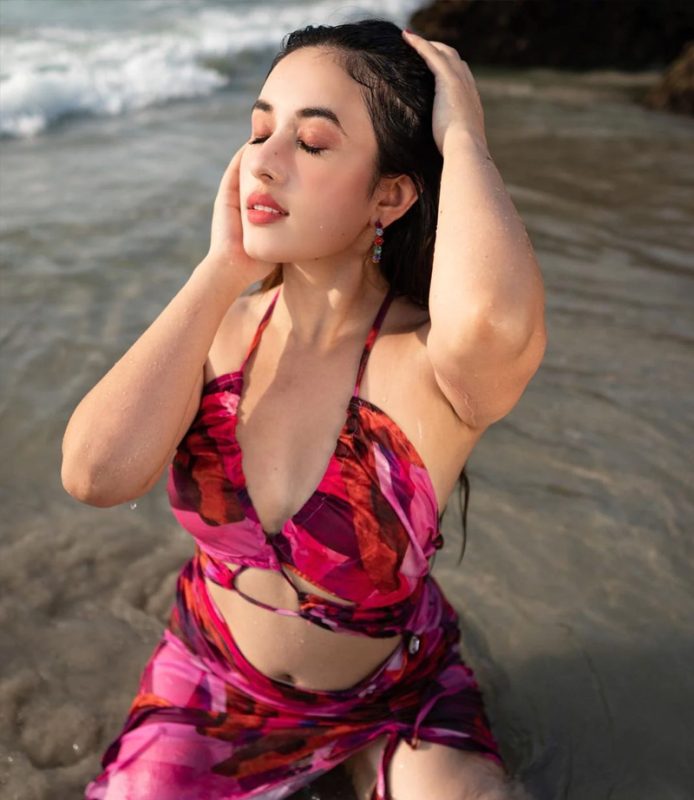 aditi budhathoki 26 1 22 4 694x800 1