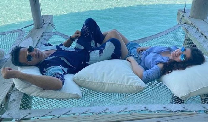 પત્ની સાથે વાત કરતી વખતે અક્ષય કુમાર થયા ભાવુક, કહ્યું જ્યારે હું તૂટી ગયો, ત્યારે મારી ટ્વિંકલે સંભાળ લીધી હતી. 8 akshay kumar and twinkle khanna 10 700x410 1