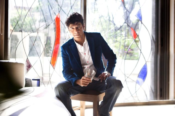 ચંકી પાંડેએ સૂતી વખતે કાપી નાંખી હતી ગુલશન ગ્રોવરની મૂછ, આટલી મોટી ભૂલ કરવાથી થઇ આવી હાલત. 7 chunky pandey 4 700x466 1