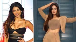 ટાઈટ જિમ આઉટફિટમાં જોવા મળી પલક તિવારી, મોટી એક્ટ્રેસમાં ફેલાઈ ગઈ હોટનેસ, જુઓ ફોટાઓ. 2 images 2022 01 05T152126.026