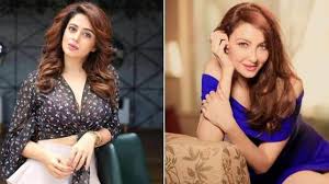 ભાબીજી ઘર પર હૈં'ની અનીતા ભાભીએ સાડી છોડીને બ્લુ મોનોકોનો હાથ, જુઓ ફોટાઓ. 6 images 2022 01 09T161020.532