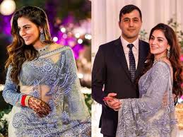 નવેમ્બરમાં જ શ્રદ્ધા અને આર્યના લગ્ન થયા હતા, હવે સોશિયલ મીડિયા પર કહ્યું કે, પતિ તેના એકાઉન્ટને અનફોલો કરે. 6 images 2022 01 11T135214.034