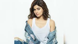 શમિતા શેટ્ટીએ નેશનલ ટીવી પર પોતાનો પ્રેમ વ્યક્ત કરતા કહ્યું કે, તે શમિતા શેટ્ટી કુન્દ્રા નથી, પણ બાપટ છે. 8 images 2022 01 21T193215.659