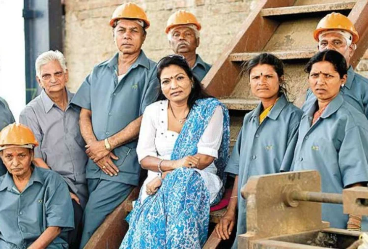 ગાયના ગોબરથી છાણાં બનાવનાર છોકરી બની 700 કરોડની માલિક, વાંચો કેવી મળી સફળતા. 8 kalpana saroj 01 01 20222 2