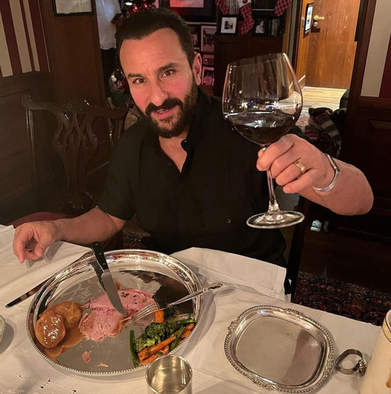 નાના પુત્ર તૈમૂર સાથે પાયજામામાં પાર્ટી કરતી જોવા મળી મમ્મી કરીના, પટૌડી પરિવારે સાથે મળીને ઉજવ્યું નવું વર્ષ. 3 kareena saif new year party 03 01 2022 3 768x773 1