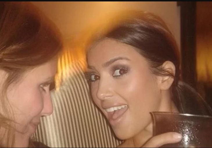 બાળપણમાં આવી દેખાતી હતી કિમ કાર્દાશિયન, સ્ટાર બનતા પહેલા આવી હતી તે, ફોટા જોઈને ફેન્સ ઓળખી ન શક્યા. 9 kim kardashiyan 4