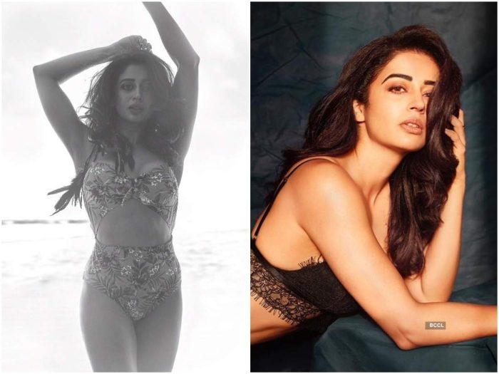 ભાબીજી ઘર પર હૈં'ની અનીતા ભાભીએ સાડી છોડીને બ્લુ મોનોકોનો હાથ, જુઓ ફોટાઓ. 4 neha pendse in blue monokini 700x525 1