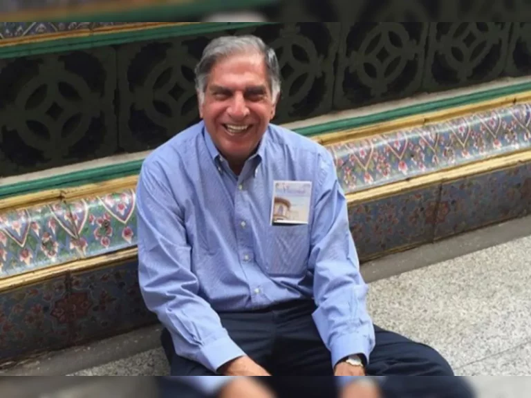 જાણો, રતન ટાટા પાસે કેટલી પ્રોપર્ટી છે, લક્ઝરી કારથી લઈને ફાઈટર જેટ સુધીનો છે શોખ. 9 ratan tata 01 01 2022 2