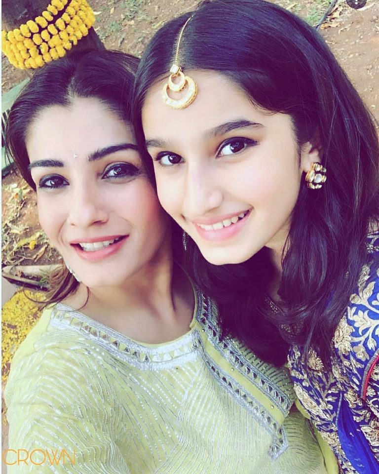 રવીના ટંડનની દીકરી દેખાવમાં ખૂબ જ સુંદર છે, જો તે ફિલ્મોમાં આવશે તો બીજી અભિનેત્રીઓના શું હાલ થશે. 2 raveena daughter rasha thadani 3 768x960 1