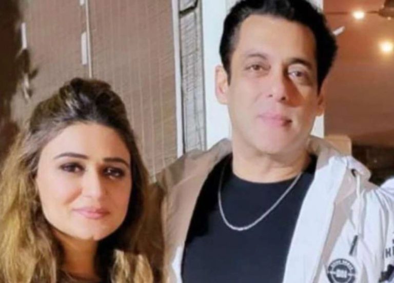 સલમાન ખાને આ બંને સુંદરીઓ સાથે ઉજવ્યું પોતાનું નવું વર્ષ, બંનેએ એક જ સમયે ડેટ કરી છે, જુઓ ફોટાઓ. 2 salman 768x552 1