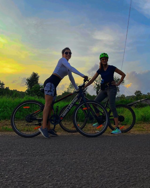 છૂટાછેડા પછી સમંથા એકલી વિદેશમાં ફરે છે, બરફ પર દોડીને નીચે પડી, જુઓ ફોટાઓ. 3 samantha 28 1 22 3 640x800 1